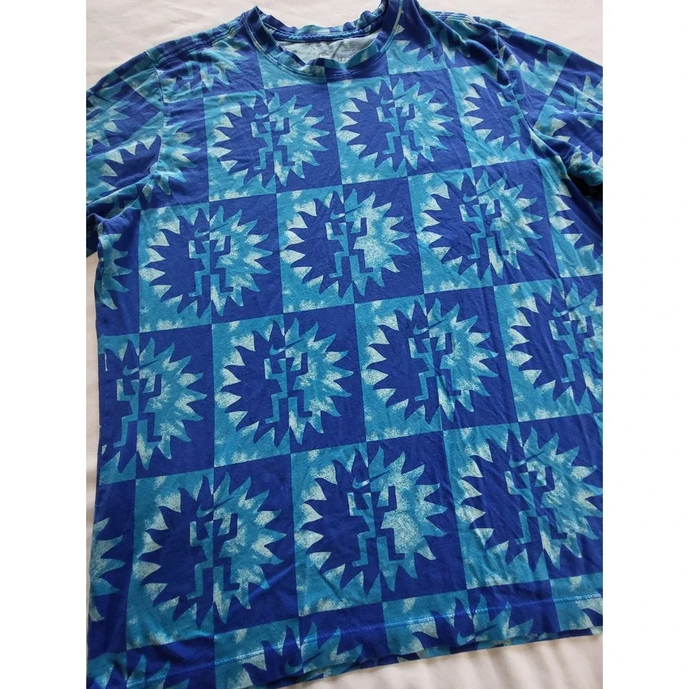 Nike Tee Men's L Print Festival Graphic T-Shirt Blue Geometric DD1272-307 SU21